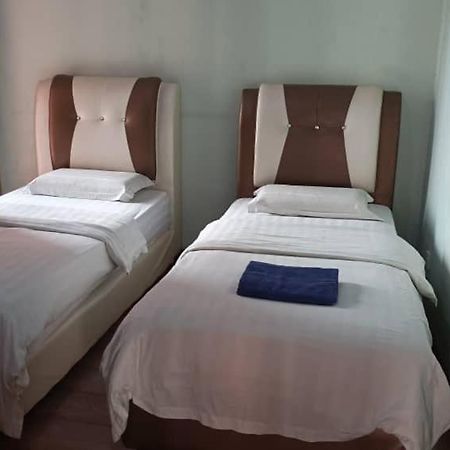 Marina Court Kk City Homestay 코타키나발루 외부 사진