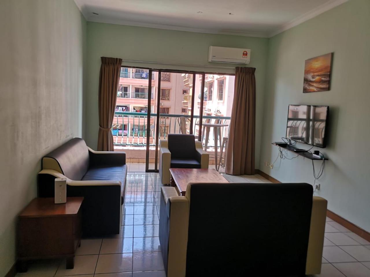 Marina Court Kk City Homestay 코타키나발루 외부 사진